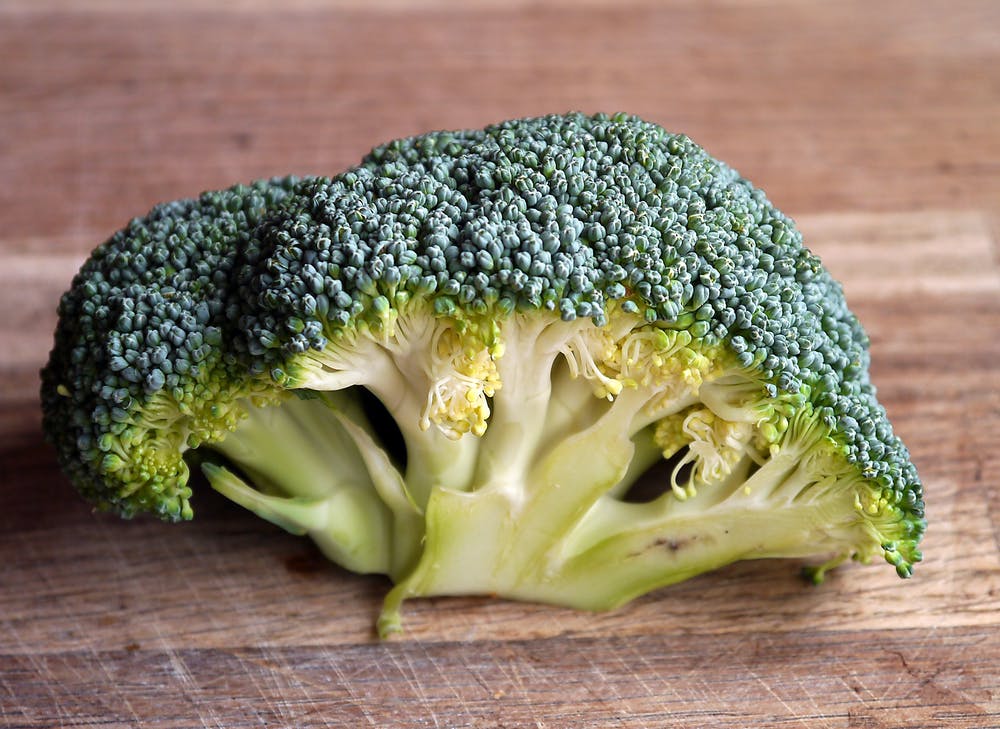 broccoli vegetable food healthy 47347